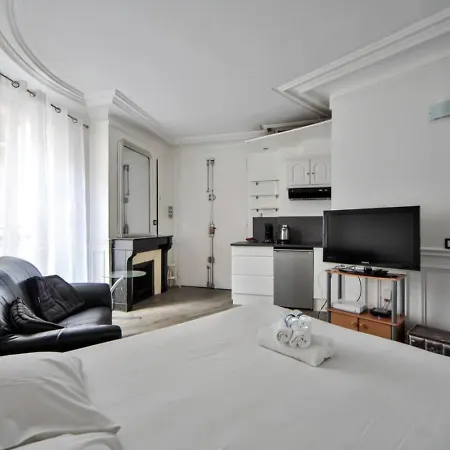 4 People Vaugirard Montparnasse 6